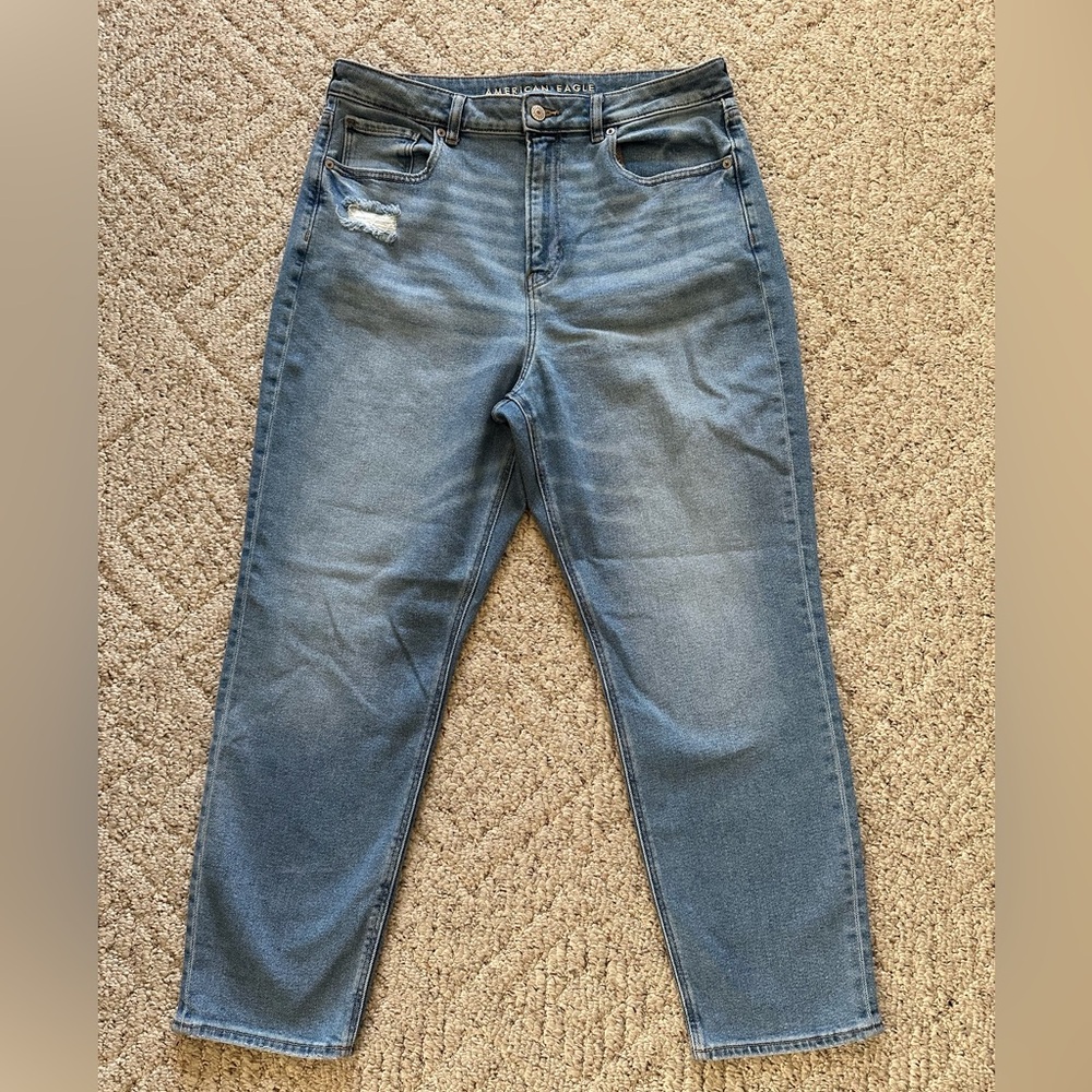 American Eagle Mom Jeans 14